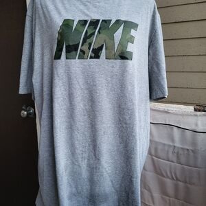 Nike Gray Short-Sleeve Tee with Green Camo Logo